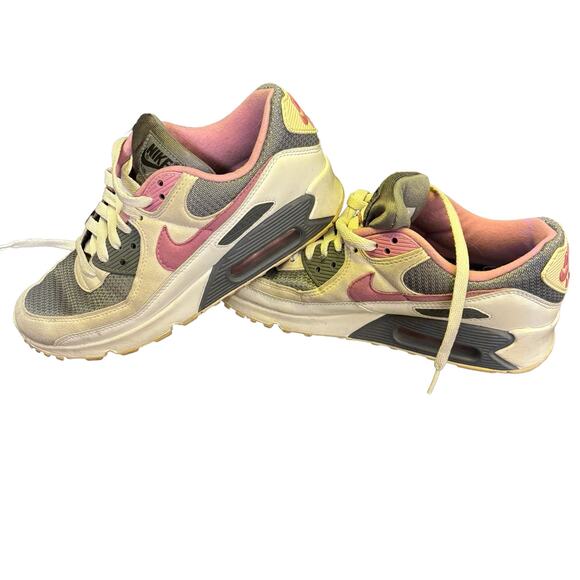 Nike Air Max 90 women’s 8.5 – grey pink running sneakers, retro vintage vibes - Picture 9 of 14